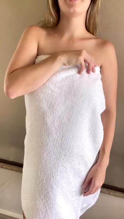 Drop My Towel Every Day For My Hubby But Get Nothing! Is It Because I’m Pregnant?