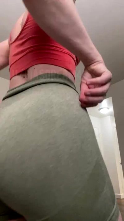I Never Wear Panties When I Work Out