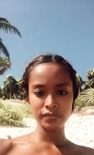 Indonesian Slut Putri Cinta Having A Beach Day