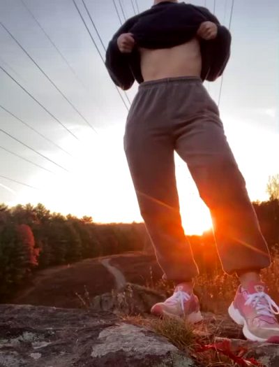 Ull Moon Hike& I Just Had To Take Some Nudes With The Sunset🌞got So Turned On Taking Pics For You That I Made Myself Cum Right There In View Of The Path Hehe…what Would You Do If You Caught Me?😈
