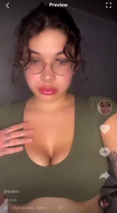 Would U Rather Fuck My Face Or My Tits 🥰