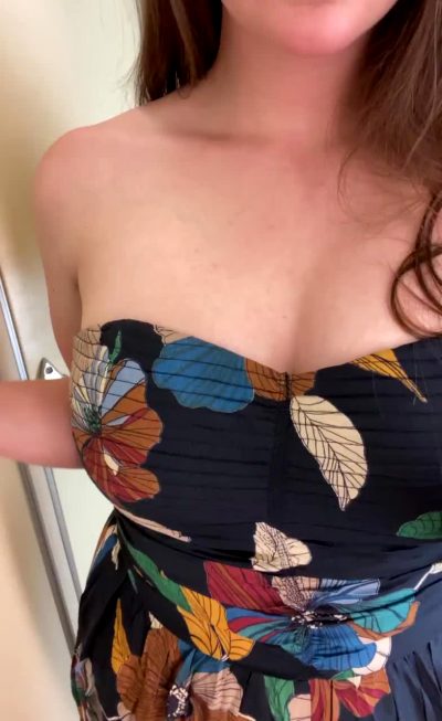 Would You Fuck This Married Woman In The Dressing Room?